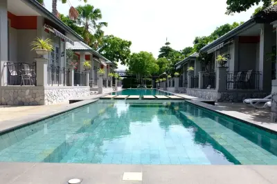 พูลวิลล่า The Sala Villa 10