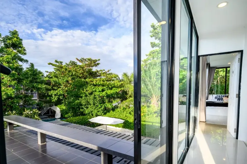ภายนอก Emerson Poolvilla