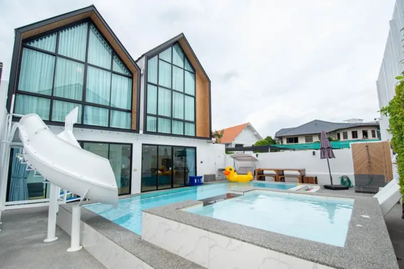 ภายนอก The R2 Poolvilla (little)