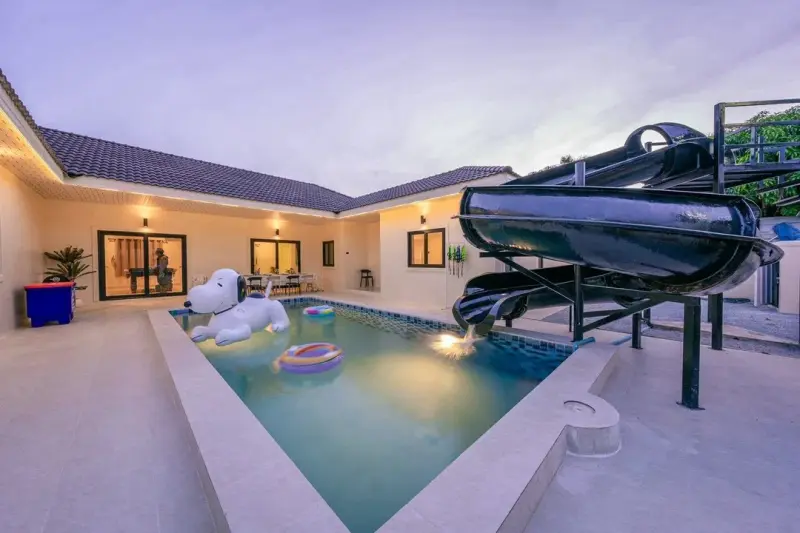 ภายนอก Villa Aden
