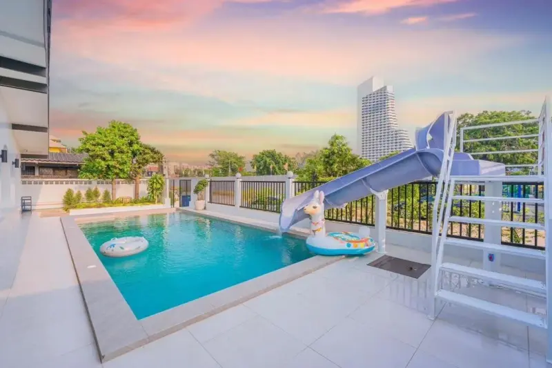 พูลวิลล่า The 38 Pool Villas Pattaya
