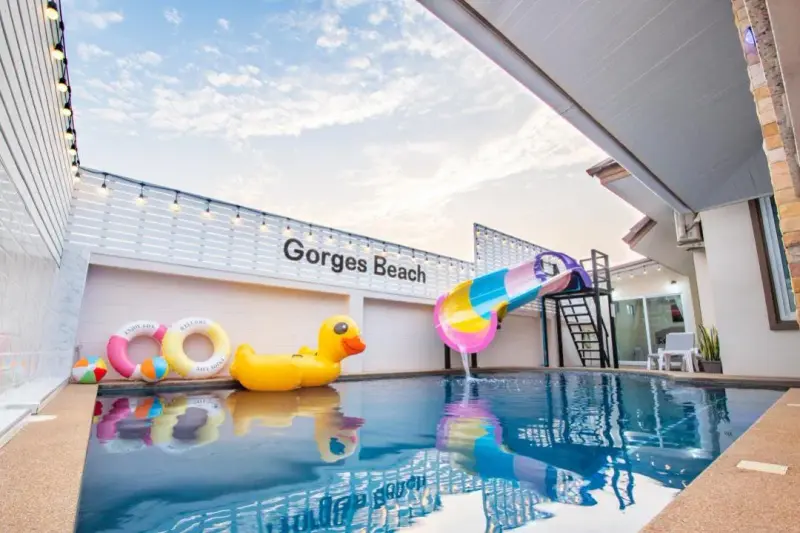 พูลวิลล่า Gorges Beach Pool Villa บางเสร่(G5)