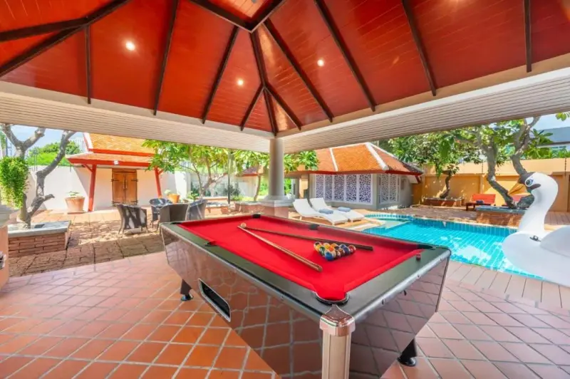 ภายนอก NAKA Villa at Pratumnak