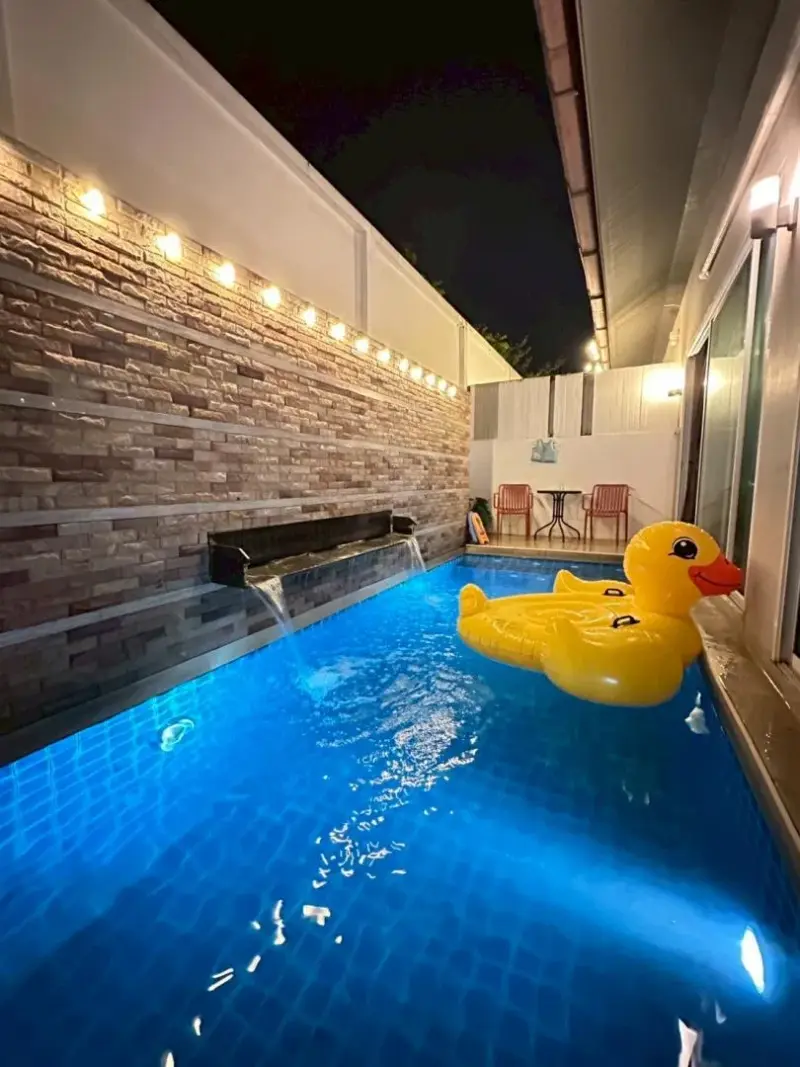 พูลวิลล่า Home Hug Pool Villa Pattaya (B20)