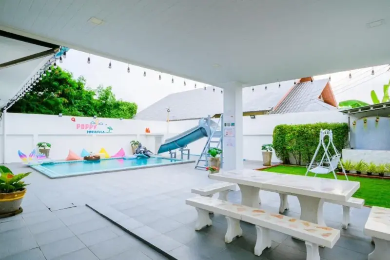 ภายนอก Poppy Poolvilla