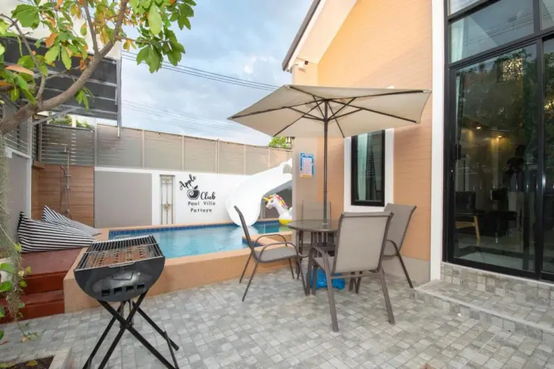 ภายนอก Apple Club Pool Villa Pattaya