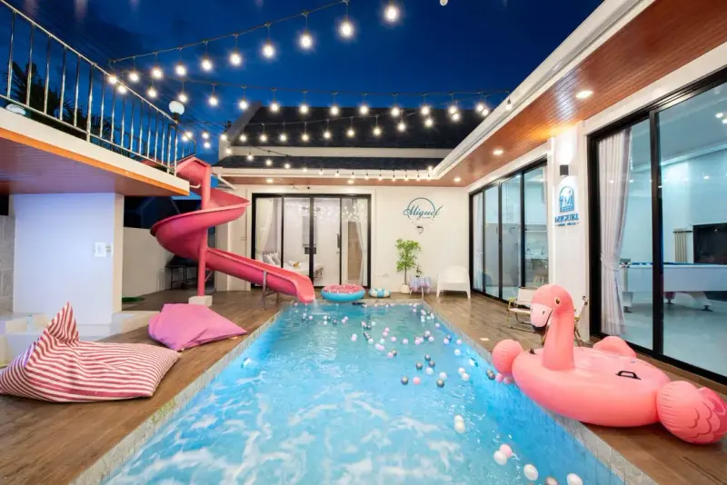 ภายนอก Miguel Pool Villa