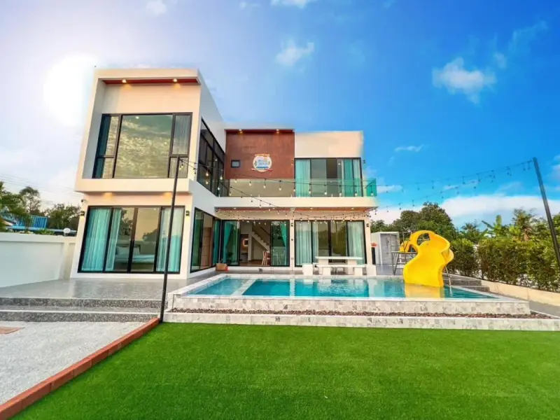 พูลวิลล่า Dolly Pool Villa Sattahip
