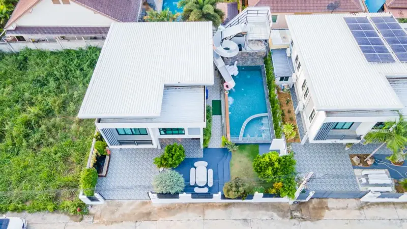 พูลวิลล่า Swiss Poolvilla บางเสร่ สัตหีบ