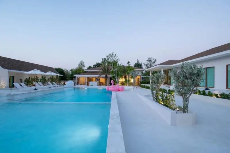 ภายนอก Emmarin Villa Pattaya