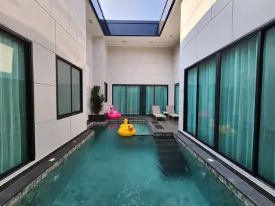 พูลวิลล่า PNT LUXURY VILLA