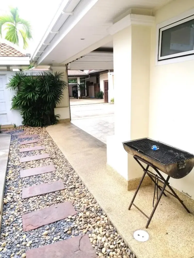 ภายนอก Na Jomtien Villa 1