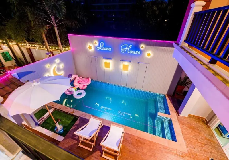 พูลวิลล่า ทาวน์เฮ้าส์ 4B 208 (Lunar House)