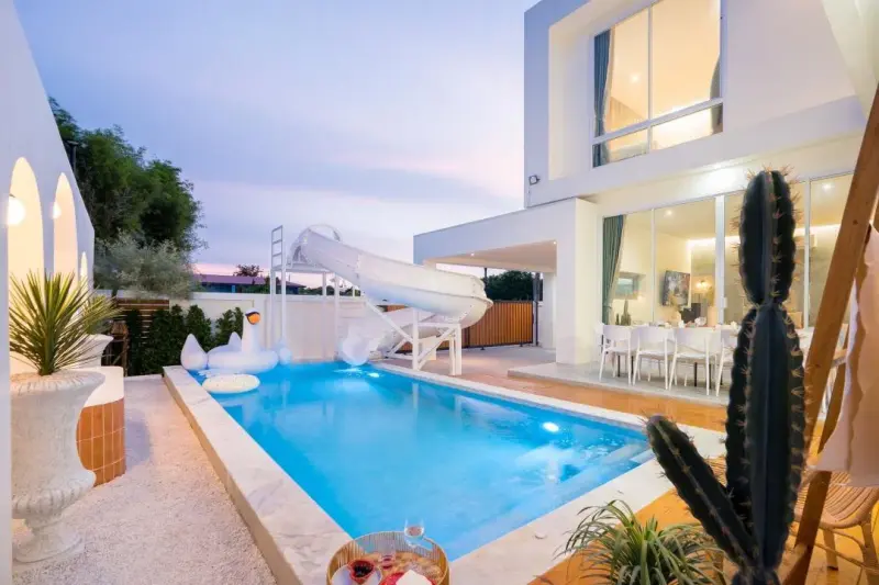 พูลวิลล่า Cyrus House Poolvilla