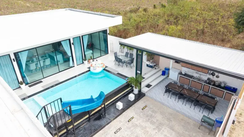 ภายนอก PN CASA VILLA