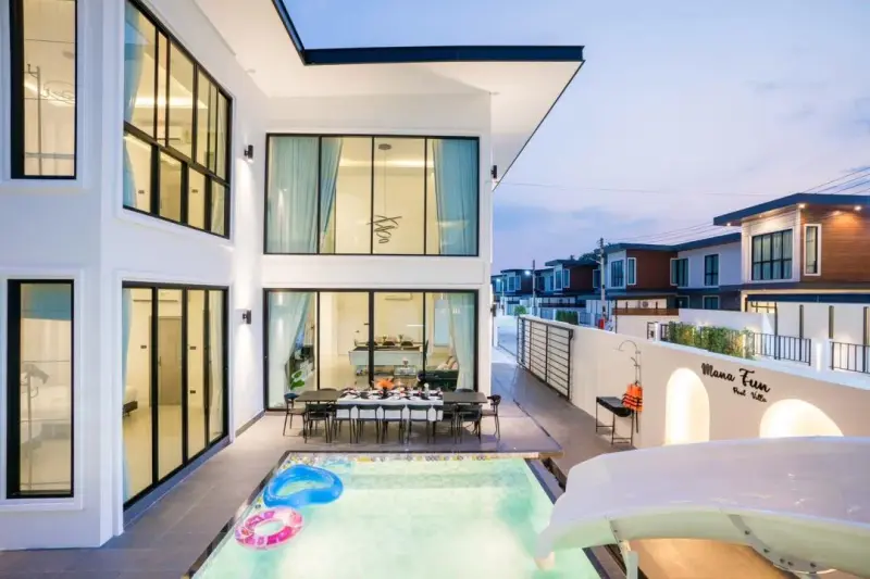 พูลวิลล่า Mana Fun Pool Villa