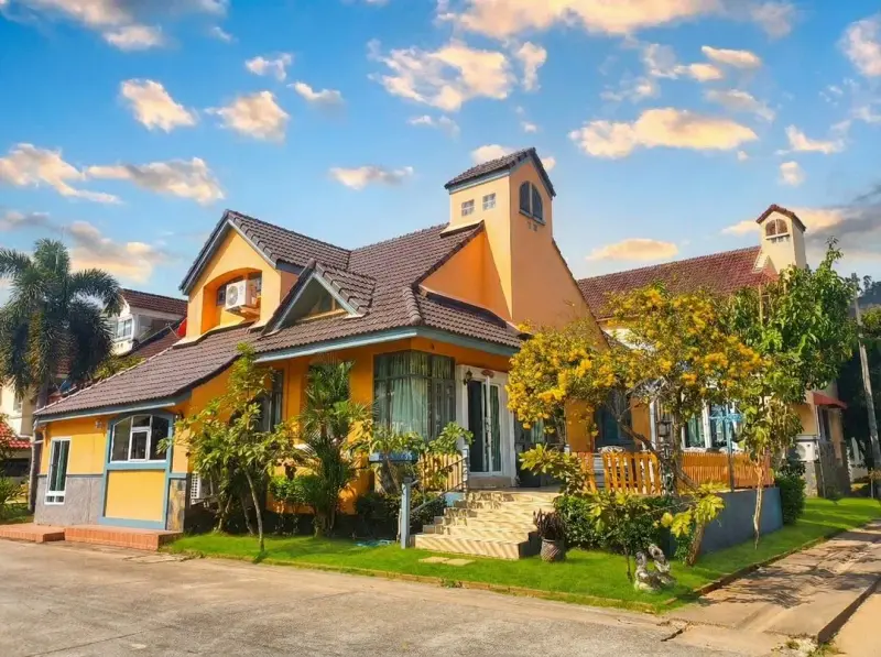 ภายนอก Level TRI Villa Rayong