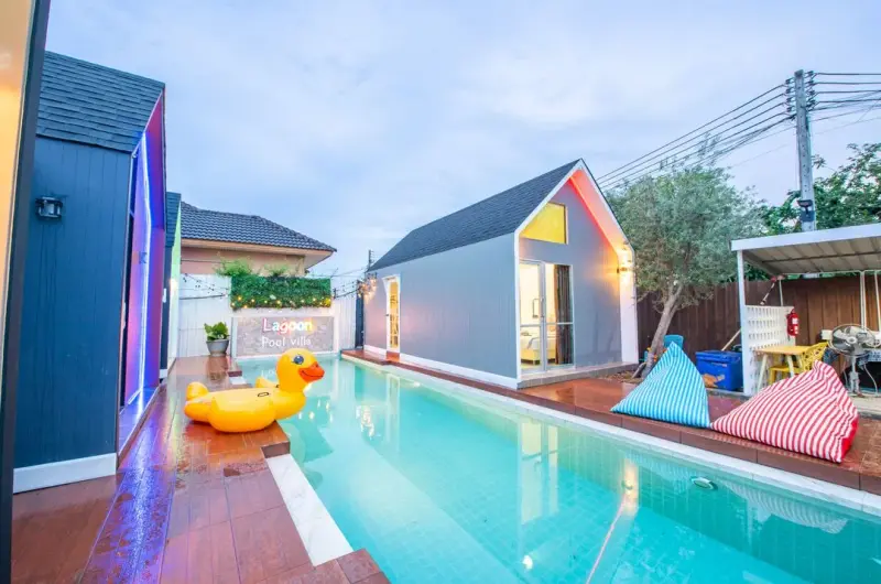 ภายนอก Villa Lagoon Bang Saray