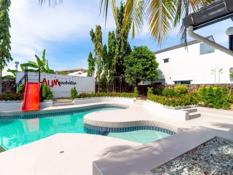 ภายนอก Aum poolvilla