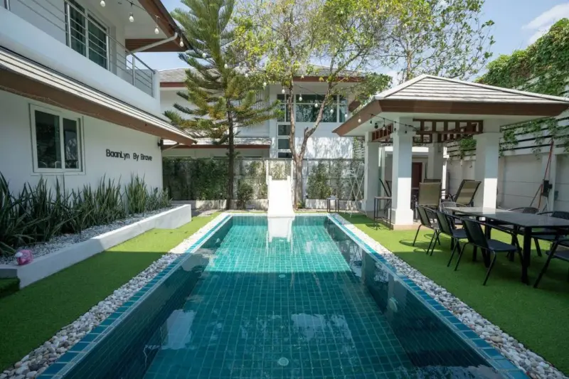 พูลวิลล่า BaanLyn PoolVilla By Brave