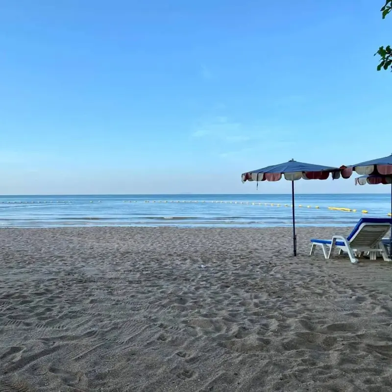 ภายนอก 6 BEDROOM BEACH FRONT