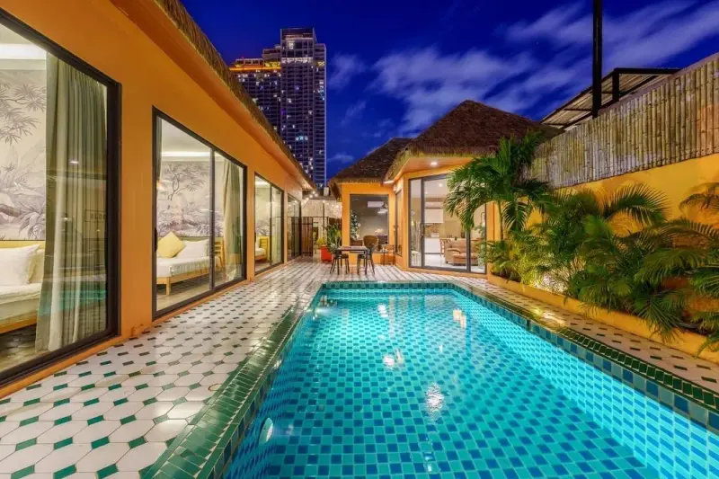 ภายนอก 4 BEDROOM TIKI LOUNG