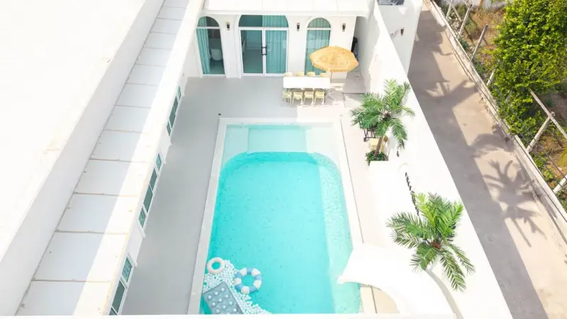 ภายนอก Villa SOLEIL