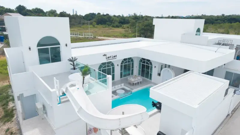 ภายนอก Villa Lert Lert