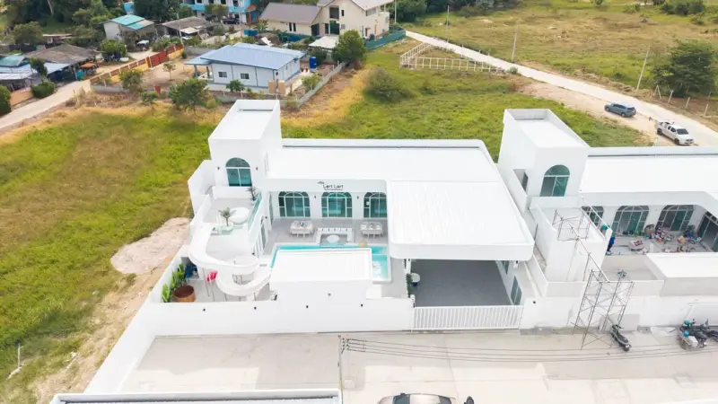 ภายนอก Villa Lert Lert
