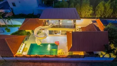 พูลวิลล่า Alisa Garden&Pool