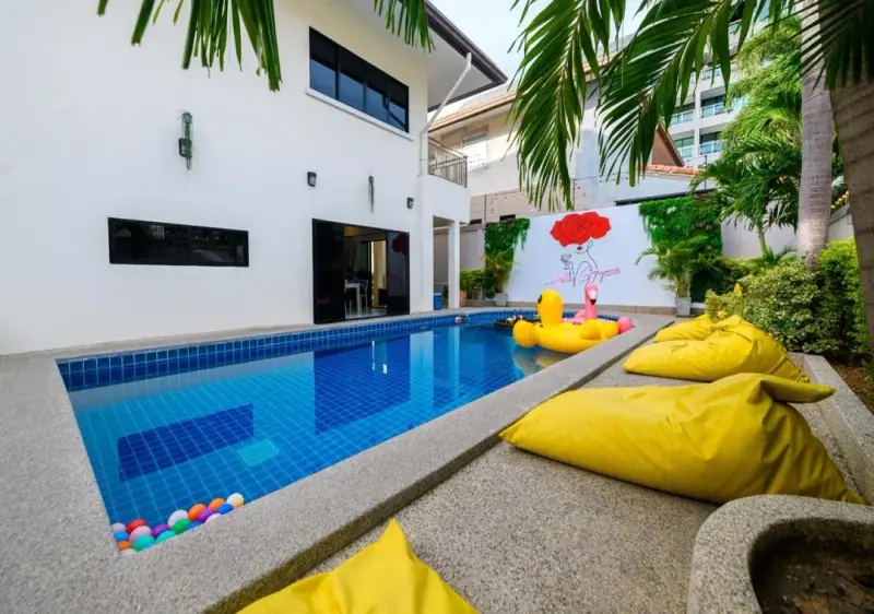 พูลวิลล่า Pratumnak 6 Pool villa