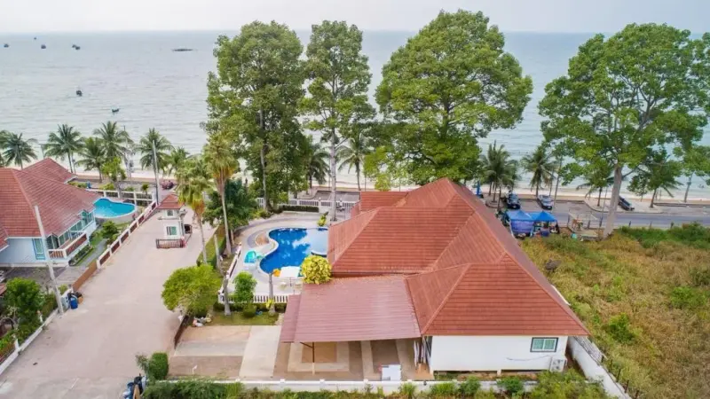 พูลวิลล่า RimLay Beachfront Pool Villa