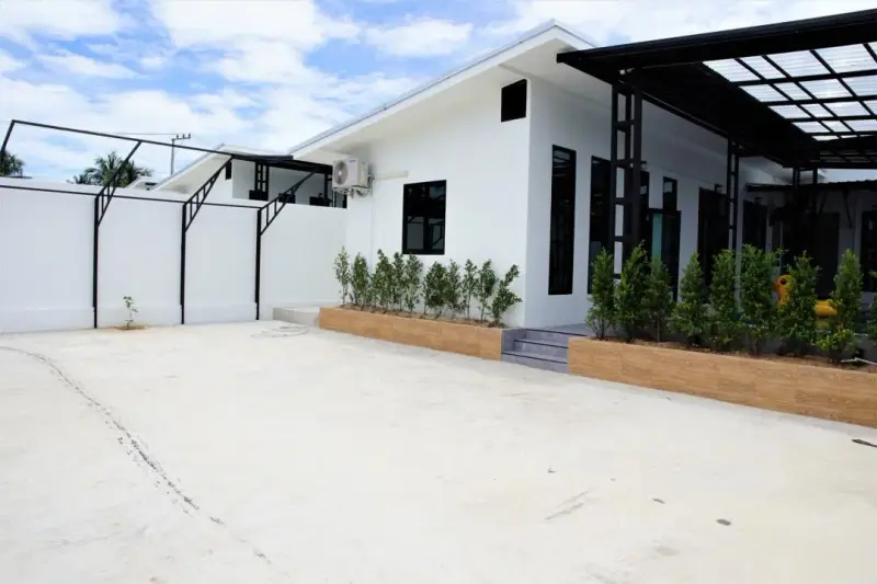 ภายนอก good house