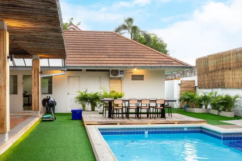 ภายนอก Tropica Poolvilla