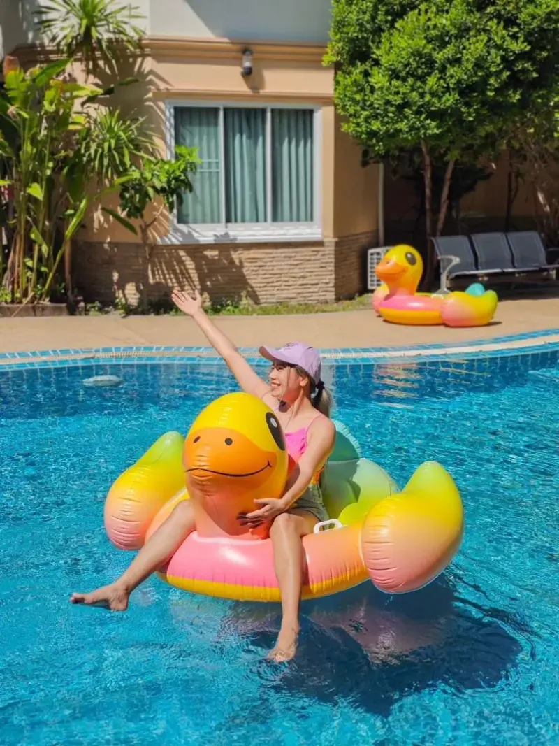 ภายนอก Ty Holiday #227