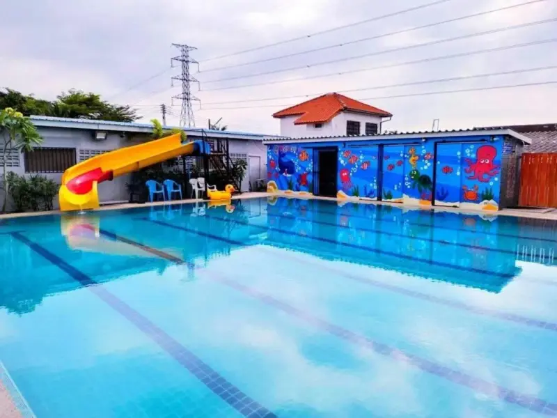 ภายนอก Mek Villa