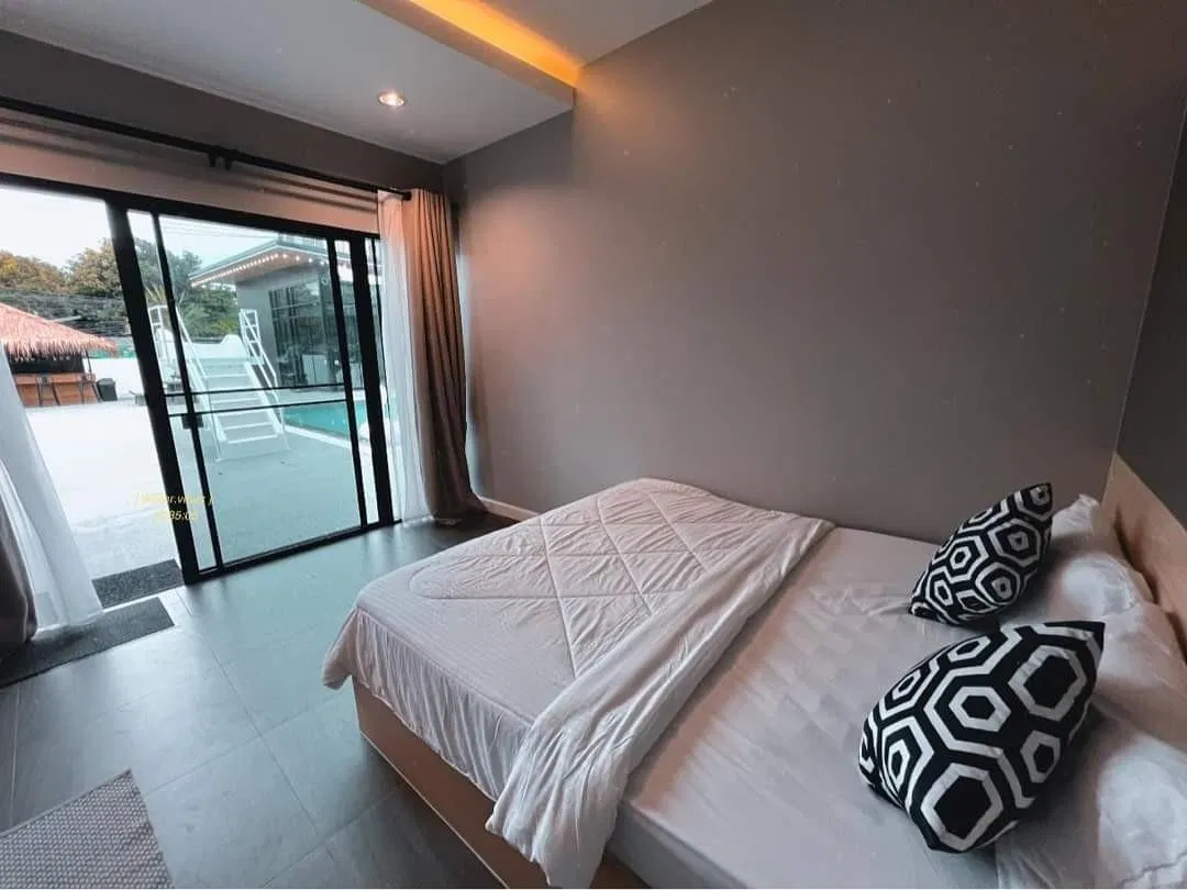 ห้องนอน BLACK MOON หาดบางแสน