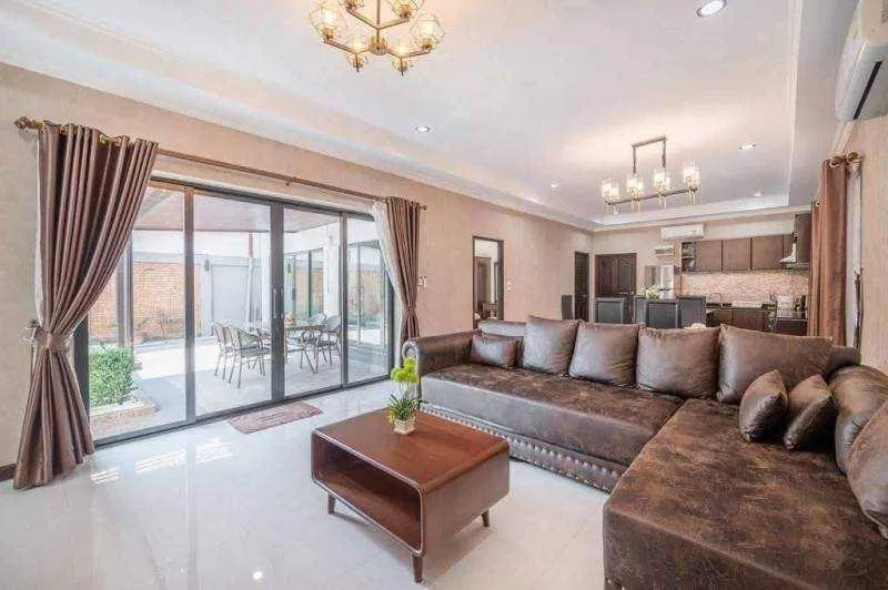 ภายใน Mayfair