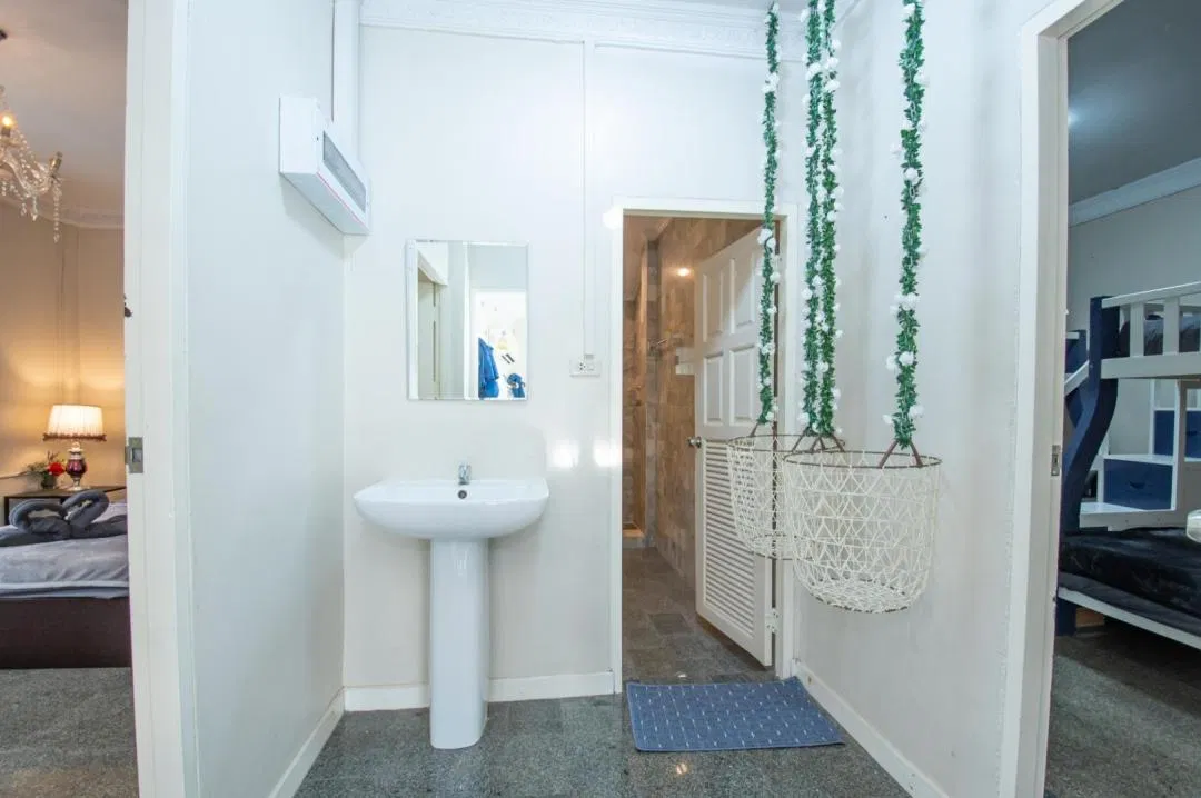ห้องน้ำ Blue Poolvilla (jomtien)