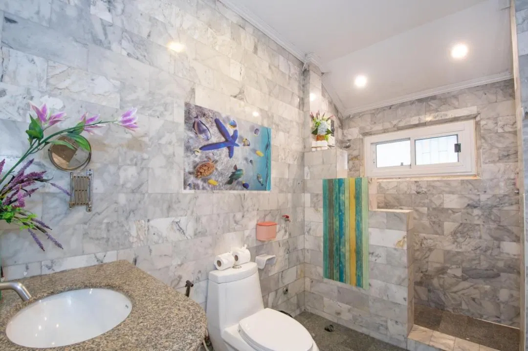 ห้องน้ำ Blue Poolvilla (jomtien)