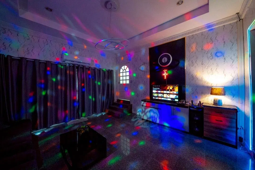 ภายใน Blue Poolvilla (jomtien)