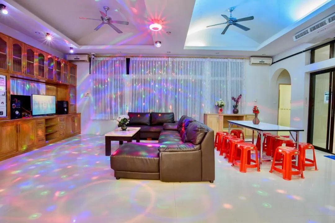 ภายใน J Pop Poolvilla