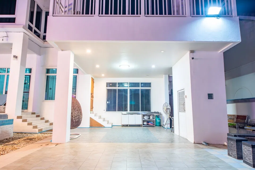 ภายนอก White Sand Pool Villa