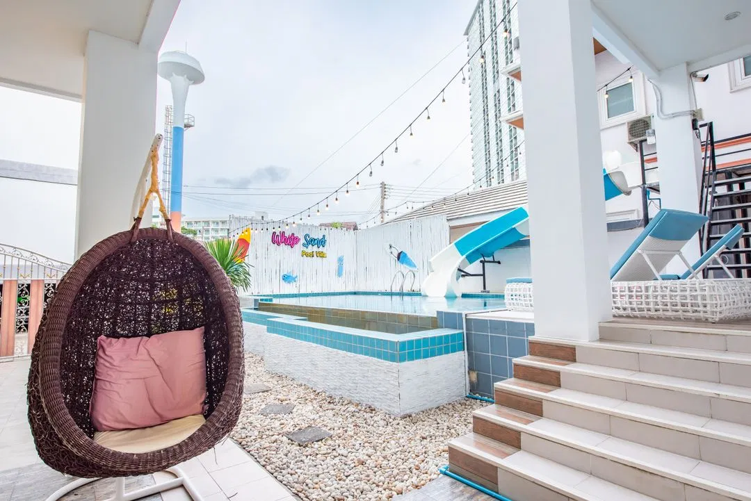 ภายนอก White Sand Pool Villa