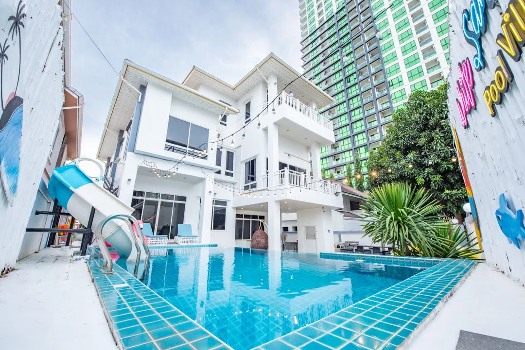 ภายนอก White Sand Pool Villa