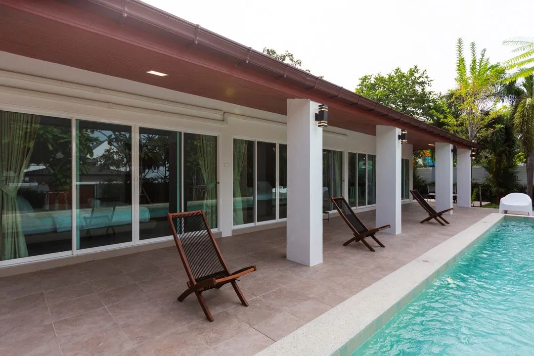 ภายนอก SUN HOUSE (บางเสร่)