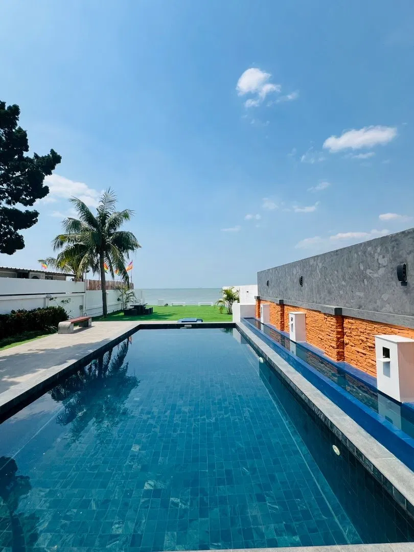 ภายนอก Baan Talay105