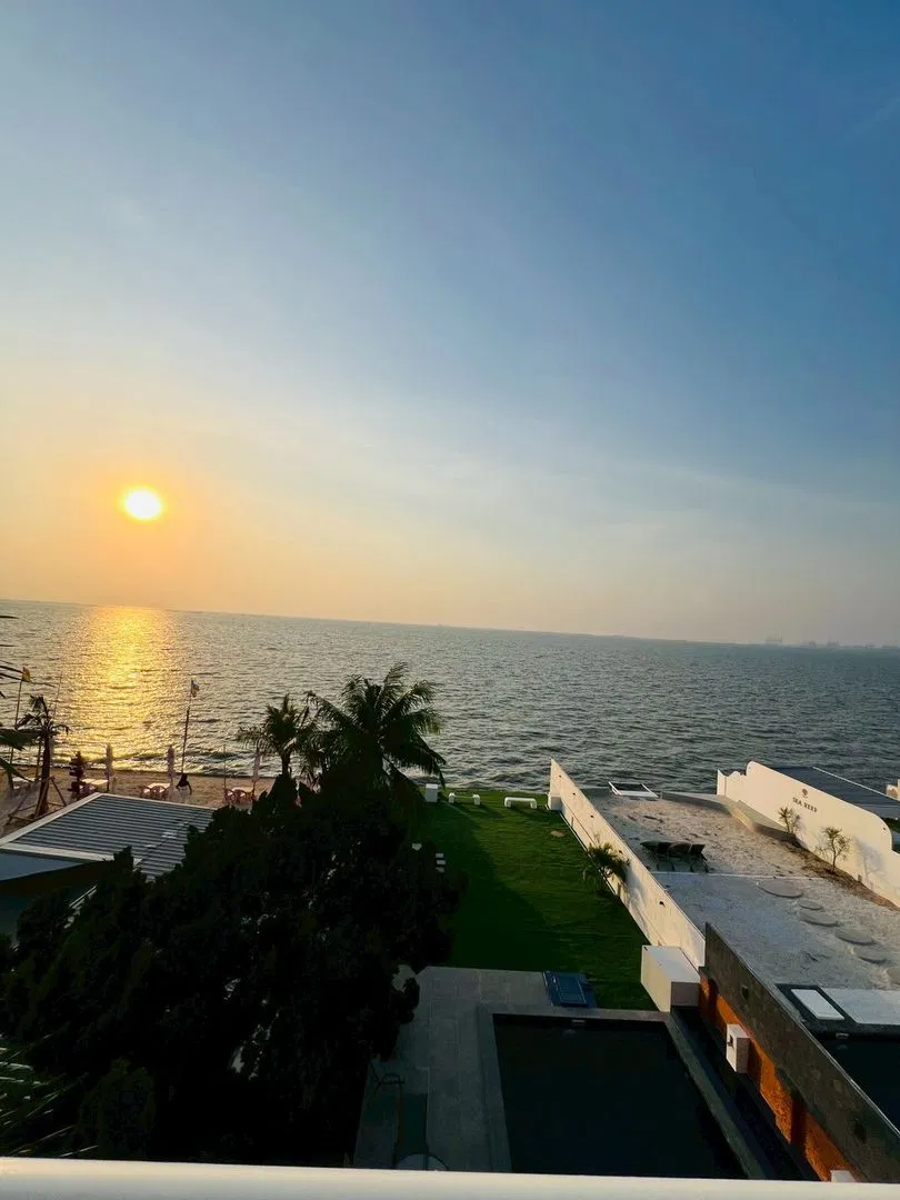 ภายนอก Baan Talay105