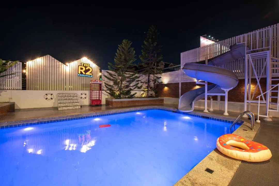 ภายนอก The R2 Poolvilla