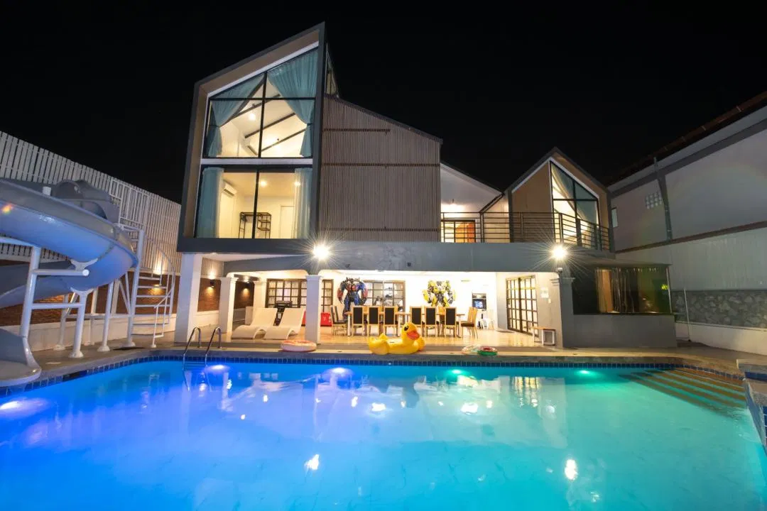 ภายนอก The R2 Poolvilla